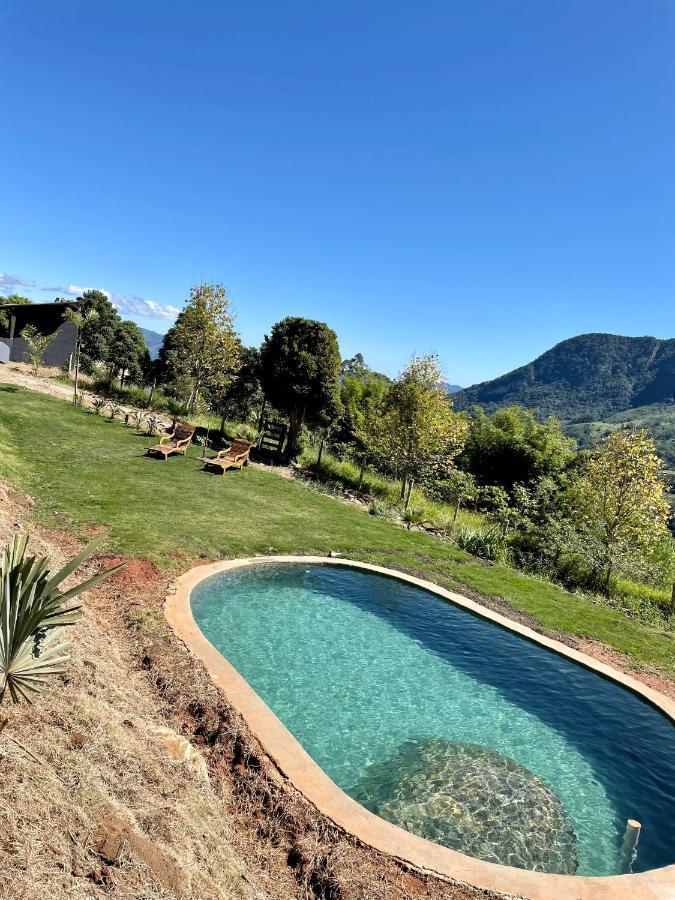 Rancho Do Paioleiro - Suites Sao Bento do Sapucai Bagian luar foto