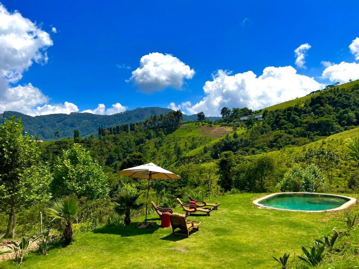 Rancho Do Paioleiro - Suites Sao Bento do Sapucai Bagian luar foto
